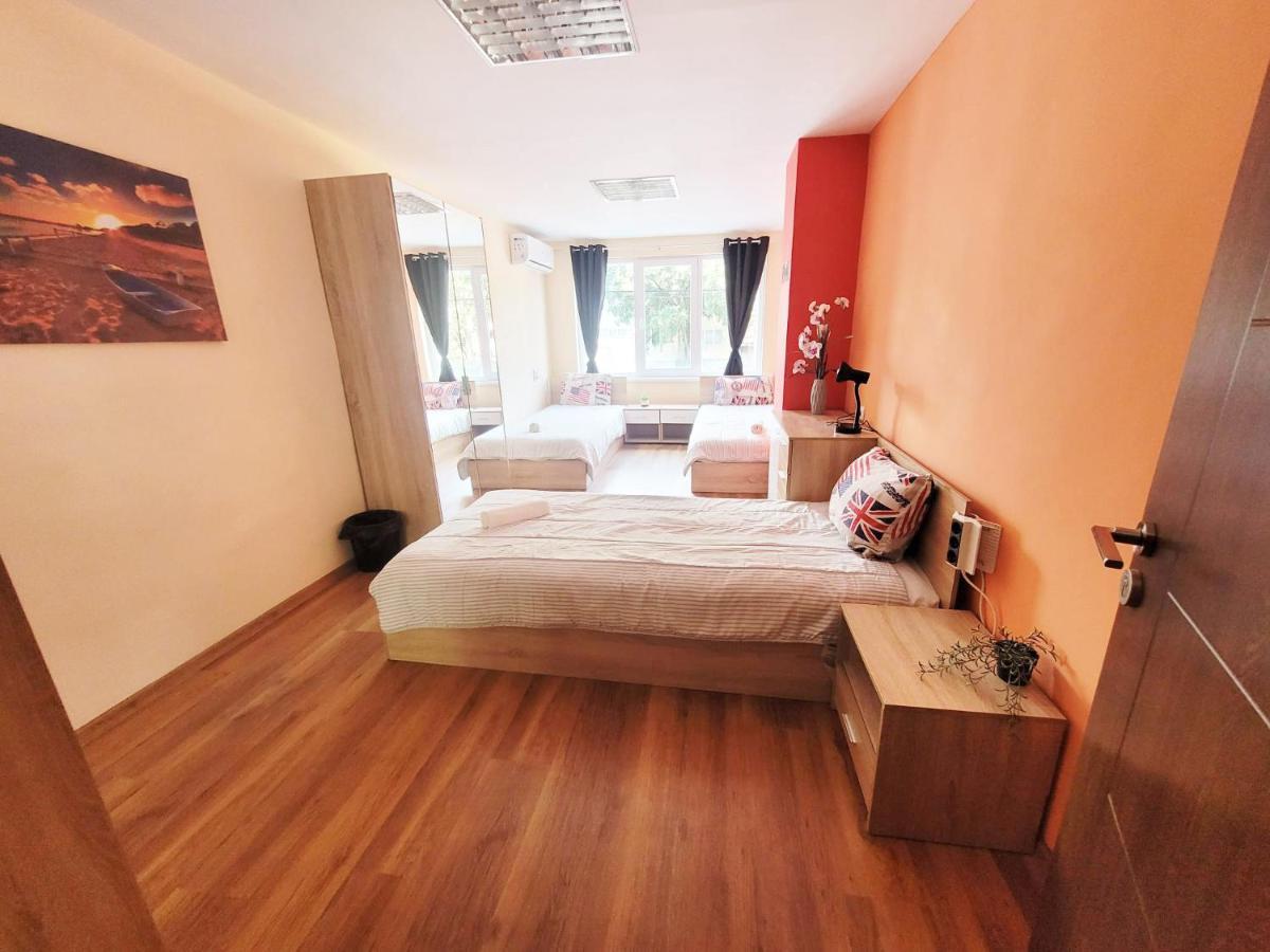 Hostel Roma Warna Exterior foto