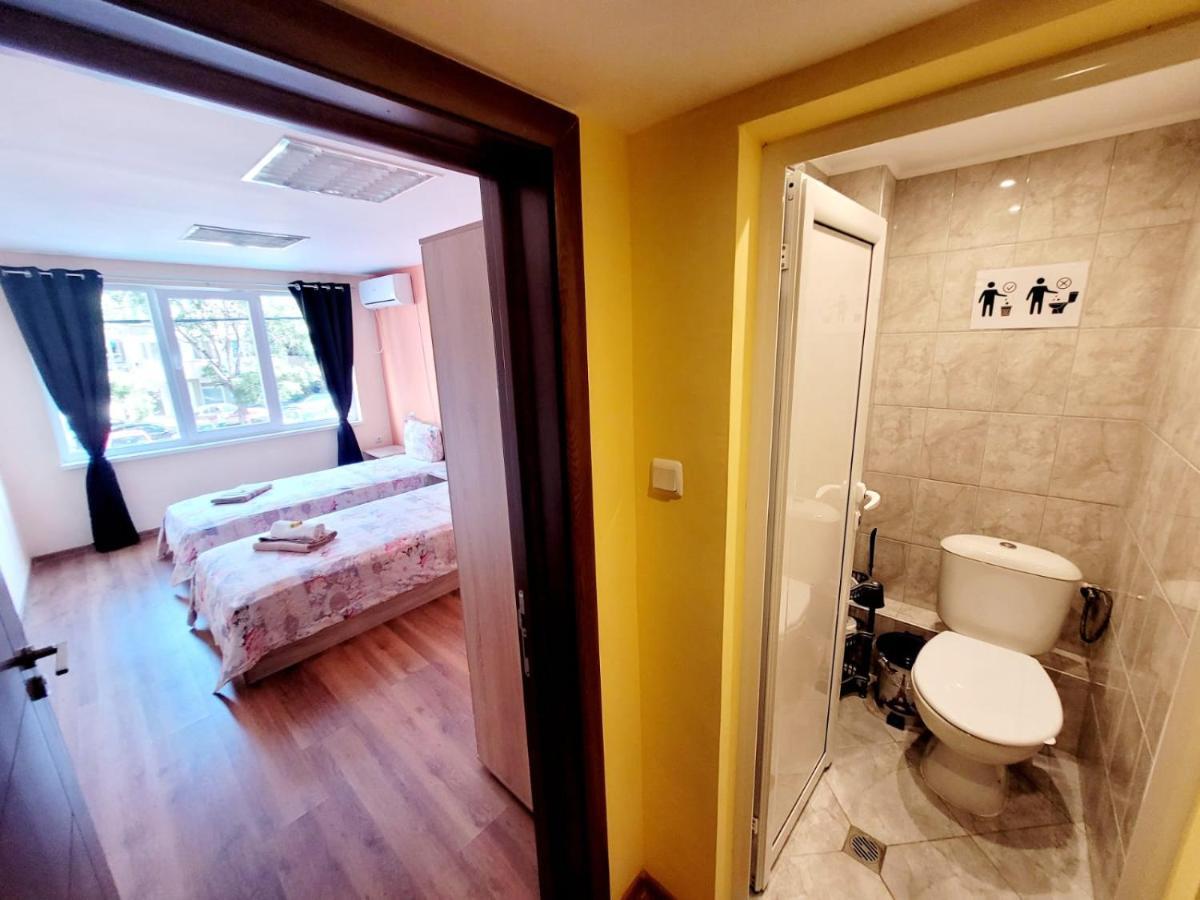 Hostel Roma Warna Exterior foto