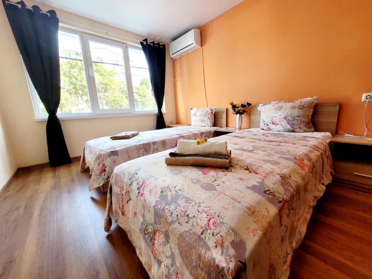 Hostel Roma Warna Exterior foto
