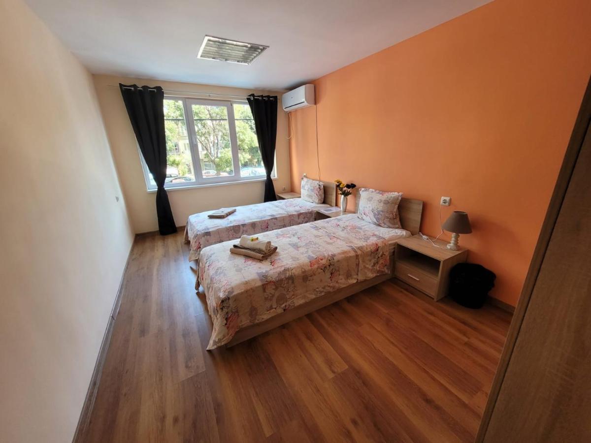Hostel Roma Warna Exterior foto