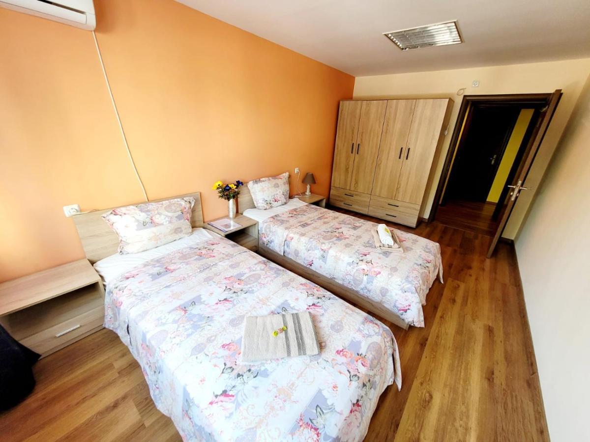 Hostel Roma Warna Exterior foto